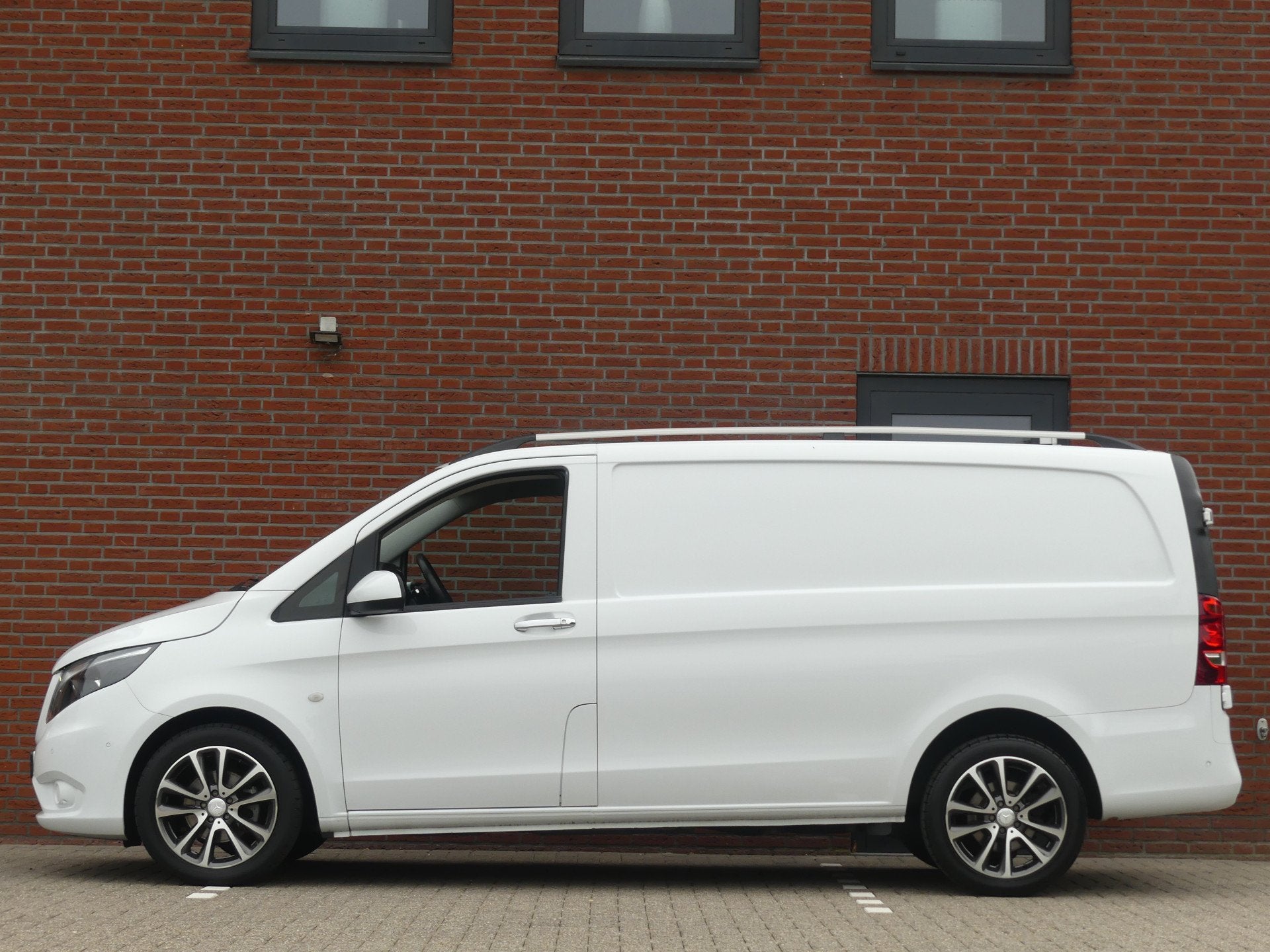 Mercedes-Benz Vito 114 CDI Lang Airco/Camera/Navigatie/PDC, Automaat, Euro 6, 4 cilinders, Wit