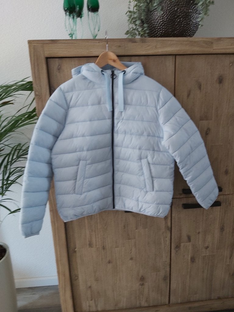 MADNESS gewatteerde baby blauwe jas capuchon XL 40 42 44, Ophalen of Verzenden, Zo goed als nieuw, Maat 42/44 (L), Blauw