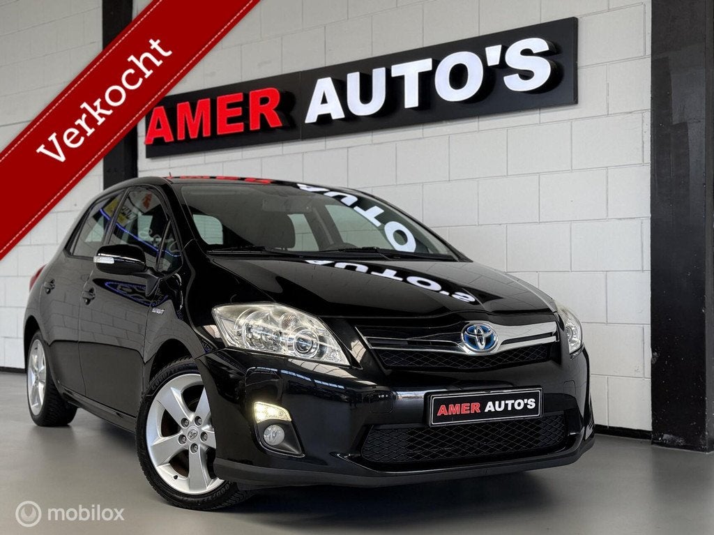 Toyota Auris 1.8 Full Hybrid /1e eign/dealer onderhouden!, Automatische klimaatregeling, Stof, Gebruikt, Zwart
