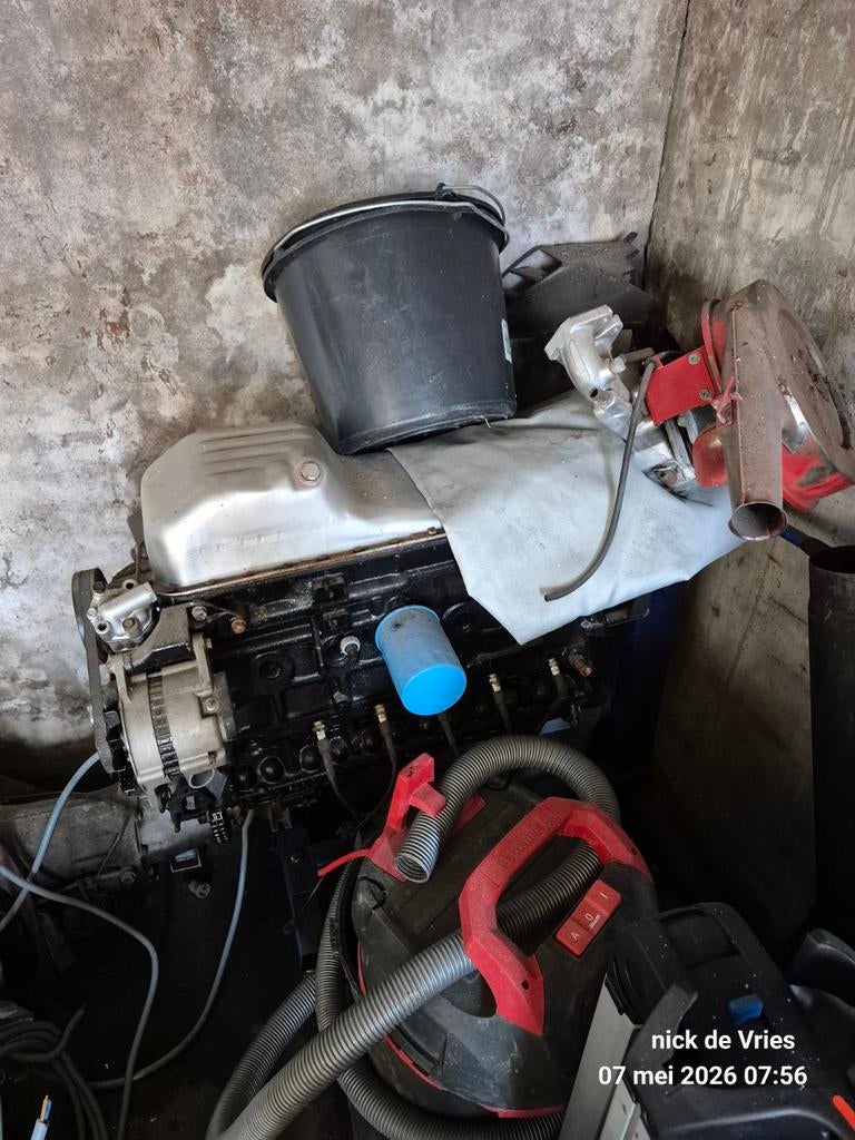 Datsun 200l C130 2L 6 cylinder, Doe-het-zelf en Verbouw, Motoren, Ophalen, Zo goed als nieuw, Benzinemotor, 1800 rpm of meer