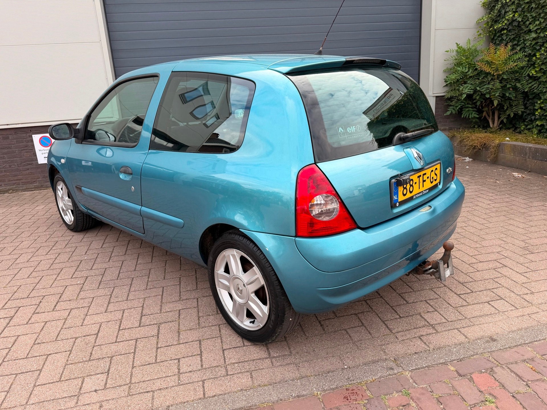 Renault Clio 1.2-16V Community/Cruise-c/Airco ijskoud/Elek-p, Auto's, Voorwielaandrijving, Gebruikt, 31 €/maand, Blauw