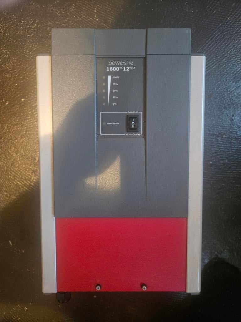 Powersine 1600W 12V omvormer, Ophalen of Verzenden, Zo goed als nieuw, Motor en Techniek