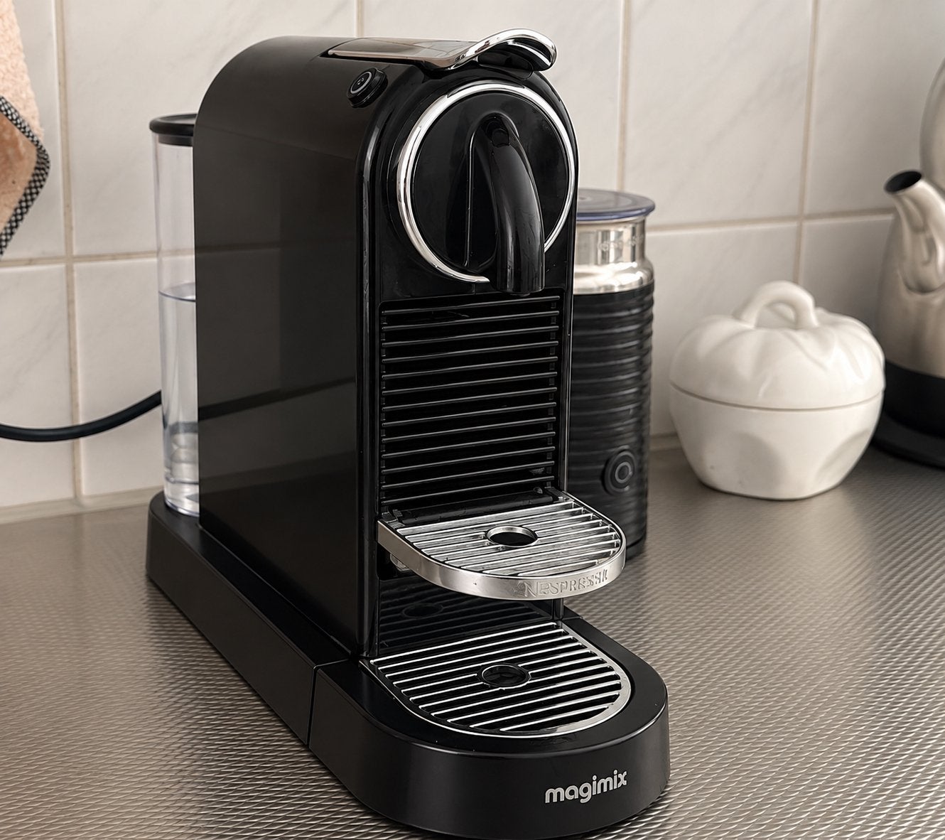 Nespresso Magimix Inissia koffiezetapparaat met melkopschuim, Witgoed en Apparatuur, Gebruikt, Espresso apparaat, Ophalen of Verzenden