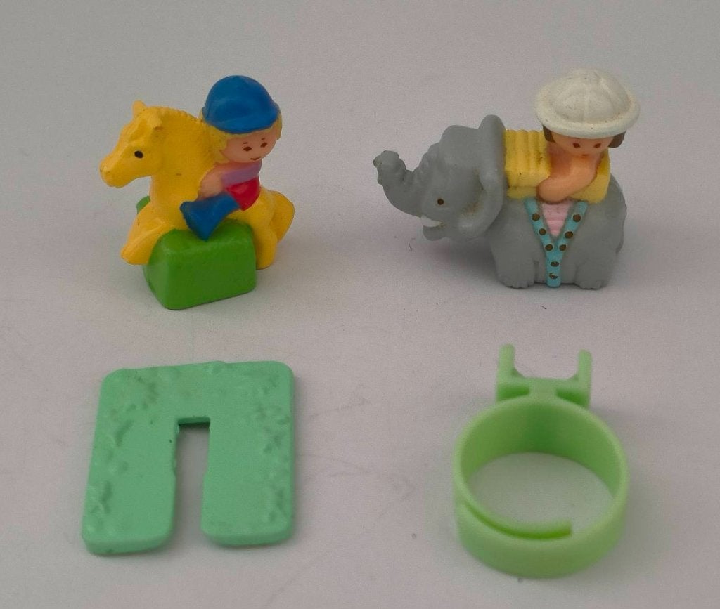Polly Pocket Suzi on safari ring + on her Pony, Ophalen of Verzenden, Zo goed als nieuw, Jongen of Meisje