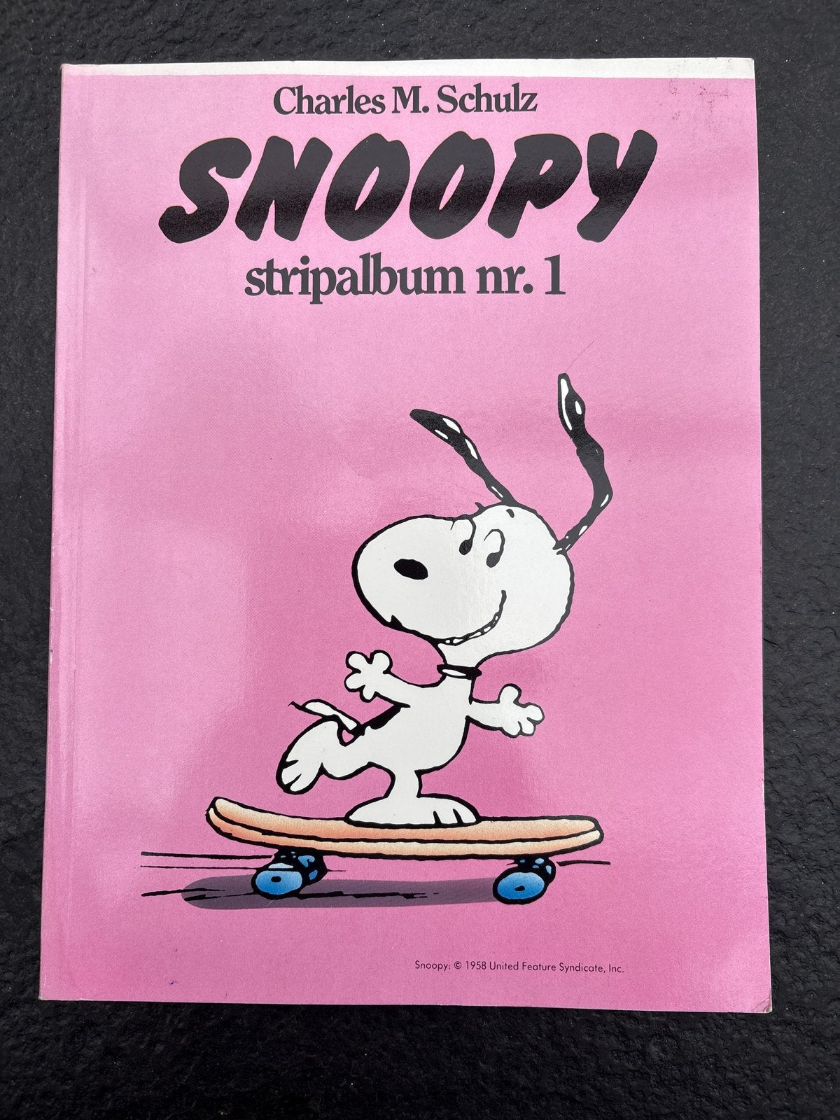Snoopy stripalbum nr. 1 - Charles M. Schulz, Eén stripboek, Ophalen of Verzenden, Gelezen