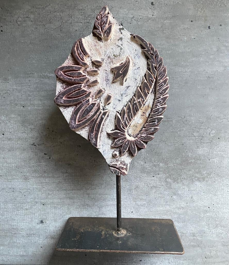 Mooie batik stempel op metalen voet, hoogte 28 cm, Ophalen of Verzenden