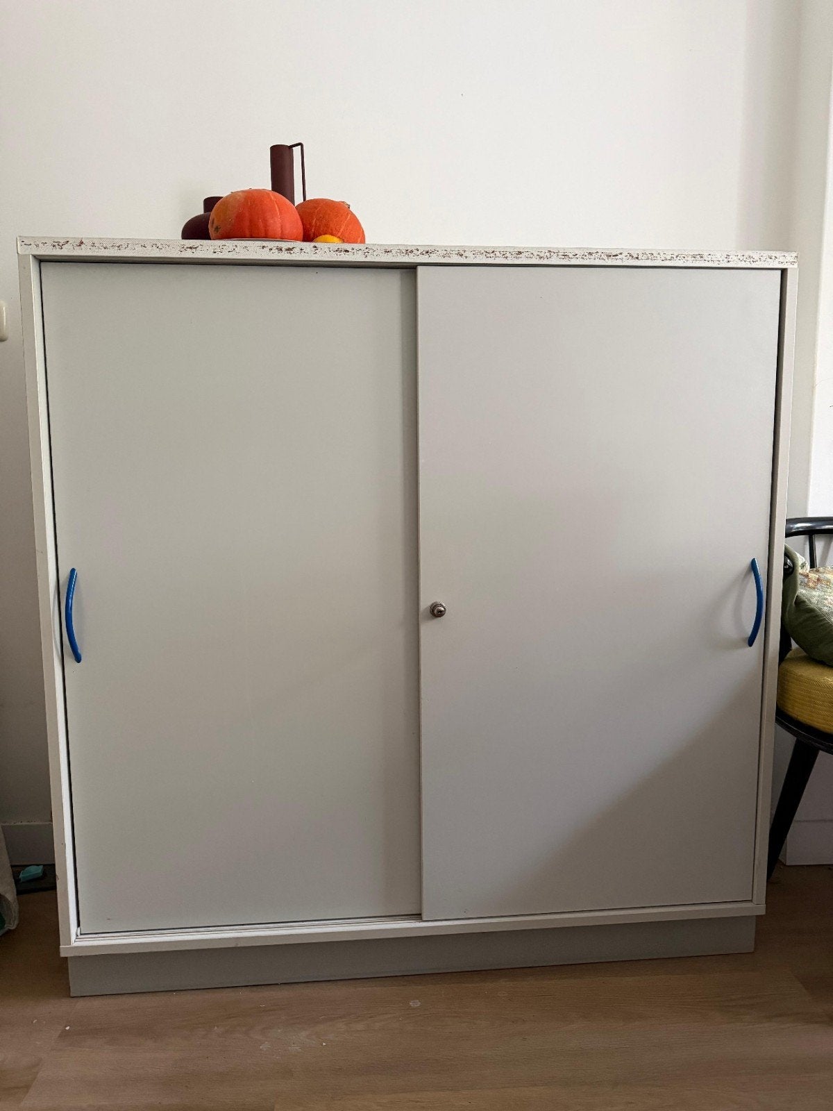 Schuifdeurkast 120x121x43 cm met planken, Ophalen, 100 tot 150 cm, 100 tot 150 cm, 25 tot 50 cm