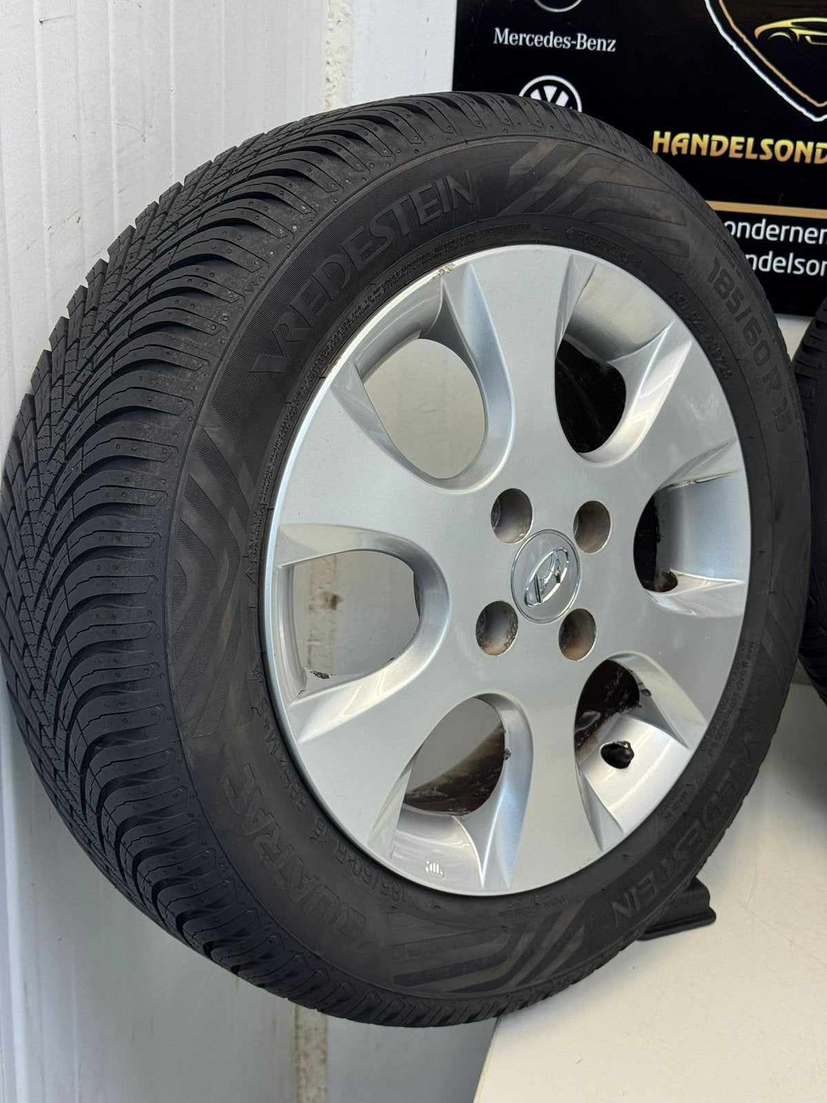 Org.15 inch Hyundai i20 velgenset met All-Seasons banden, Gebruikt, 15 inch, Banden en Velgen, All Season