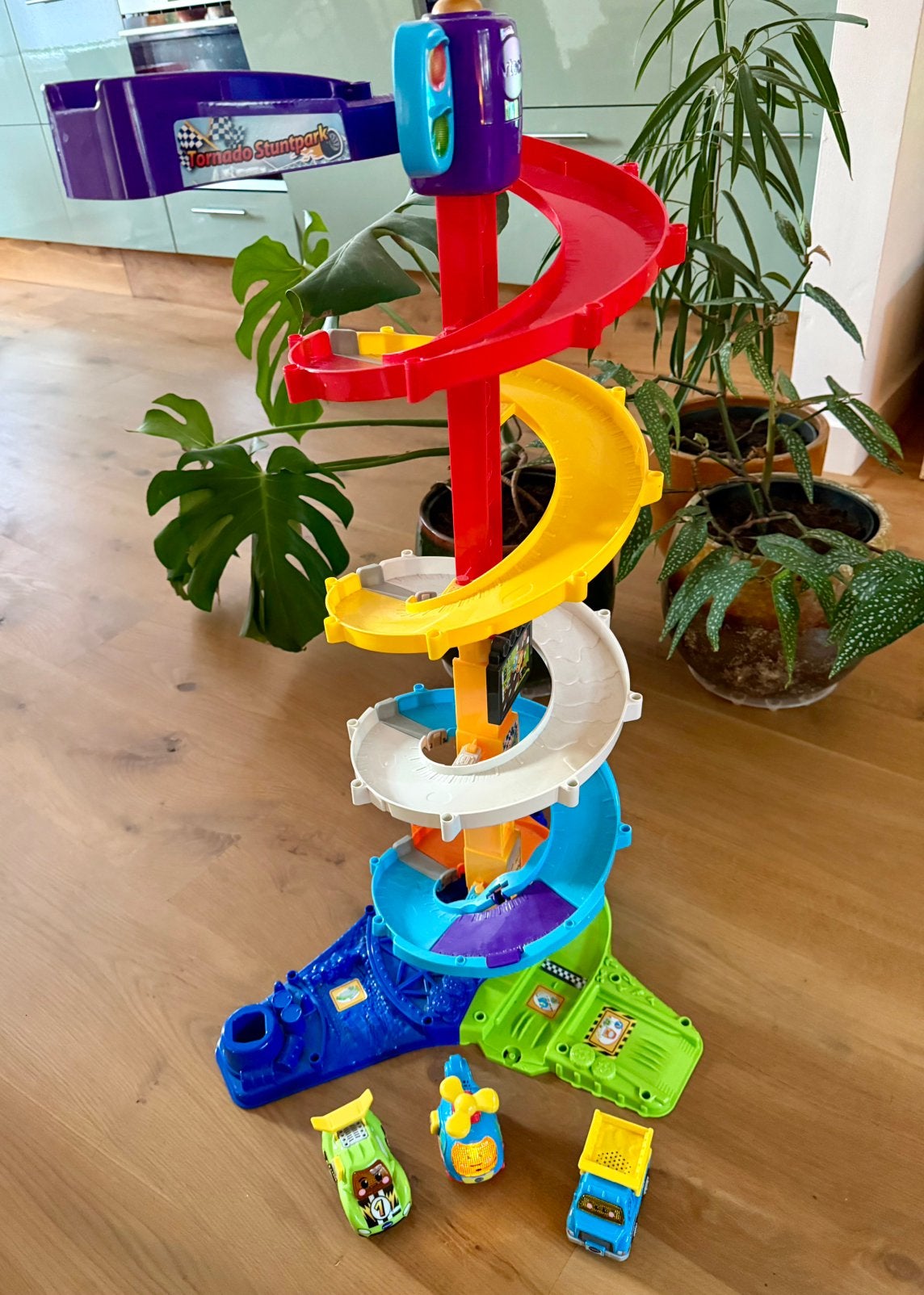 Toet Toet V-Tech Tornado Stuntpark incl 3 auto’s, Ophalen, Zo goed als nieuw