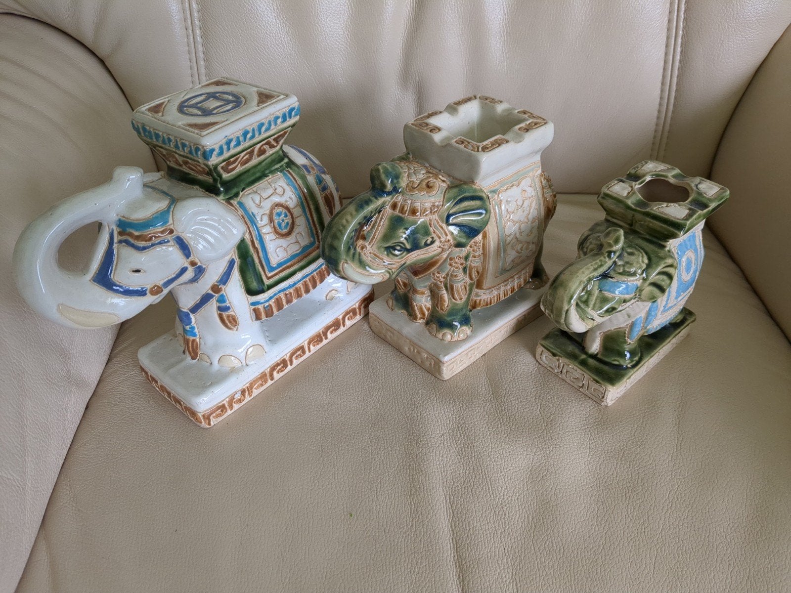 Set van 3 keramische olifanten asbakken/decoratie, Ophalen