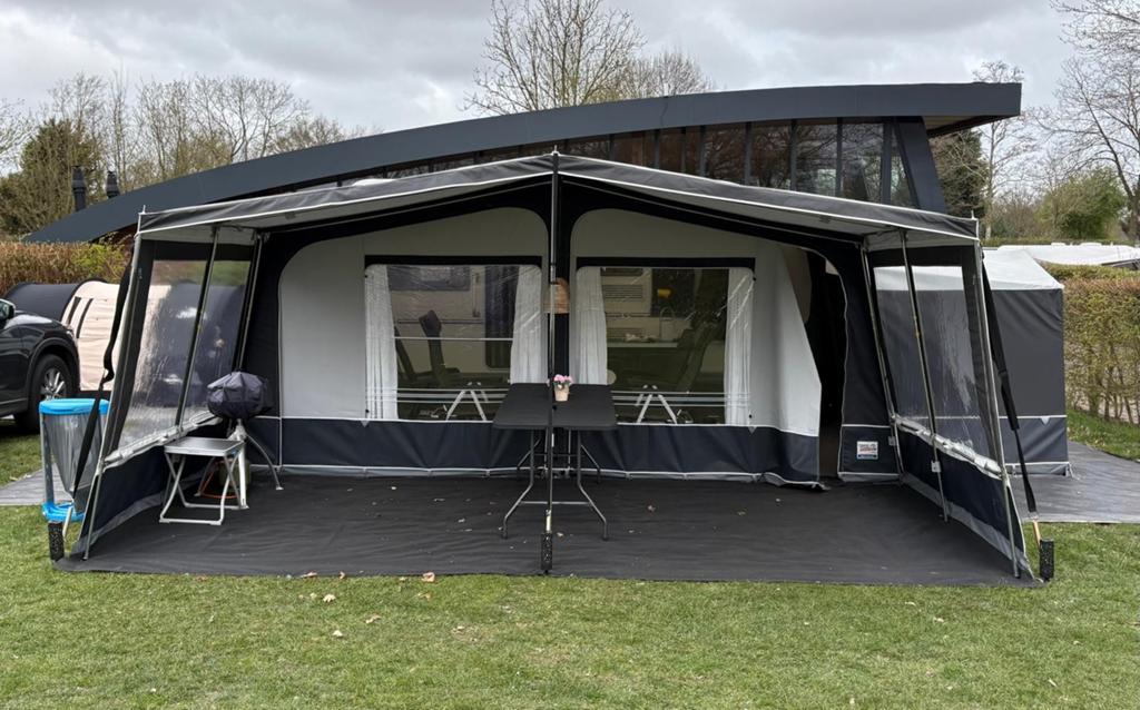 Dorema Sydney 300 XL voortent met uitbouw, luifel en tapijt, Ophalen, Gebruikt