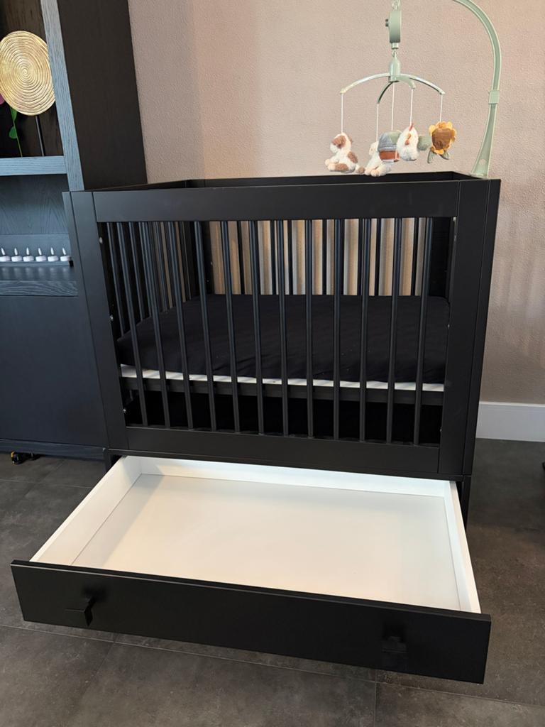 Houten vierkante Babybox met Lade, Matras en Boxkleed, Kinderen en Baby's, Boxen, Ophalen of Verzenden, Gebruikt, Vierkant, Boxkleed