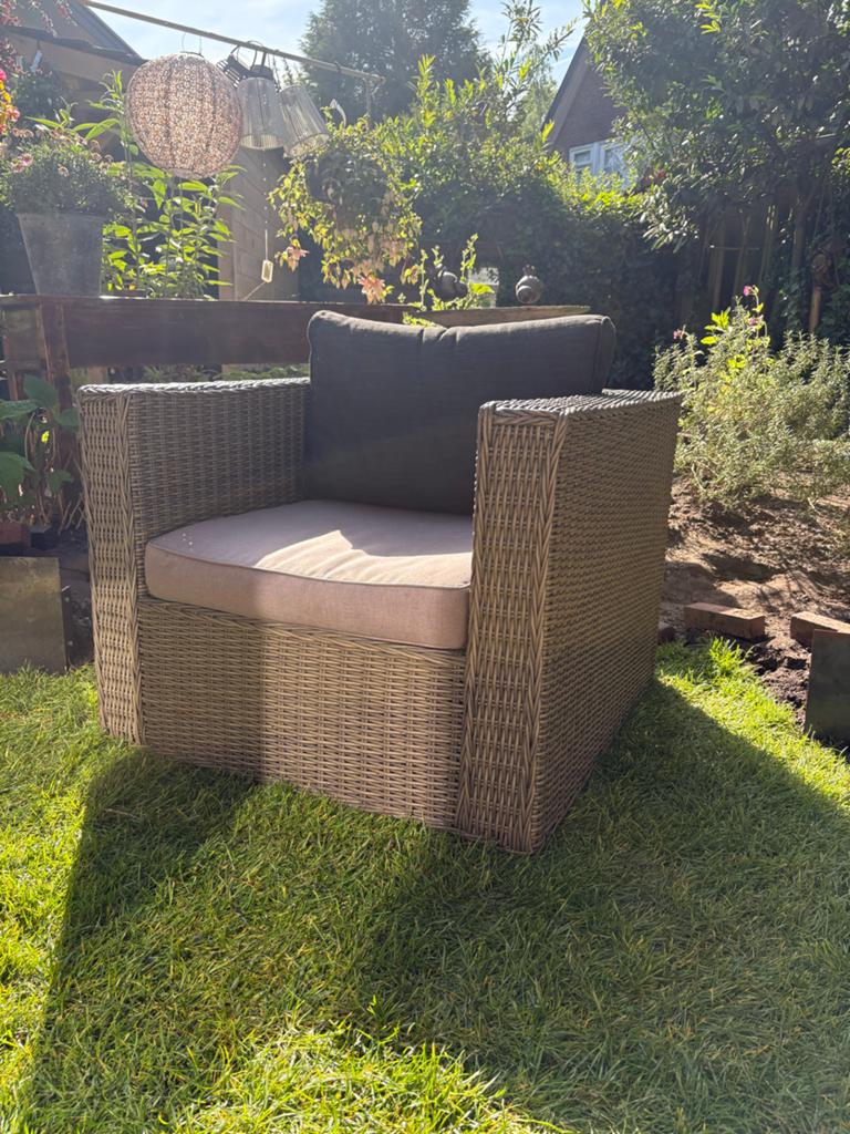 Tuinstoel met Kussens, Ophalen, Zo goed als nieuw, Wicker