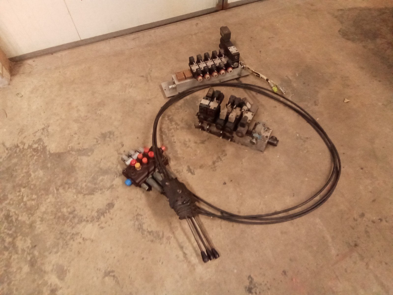 hydrauliek ventielen, Ophalen, Gebruikt