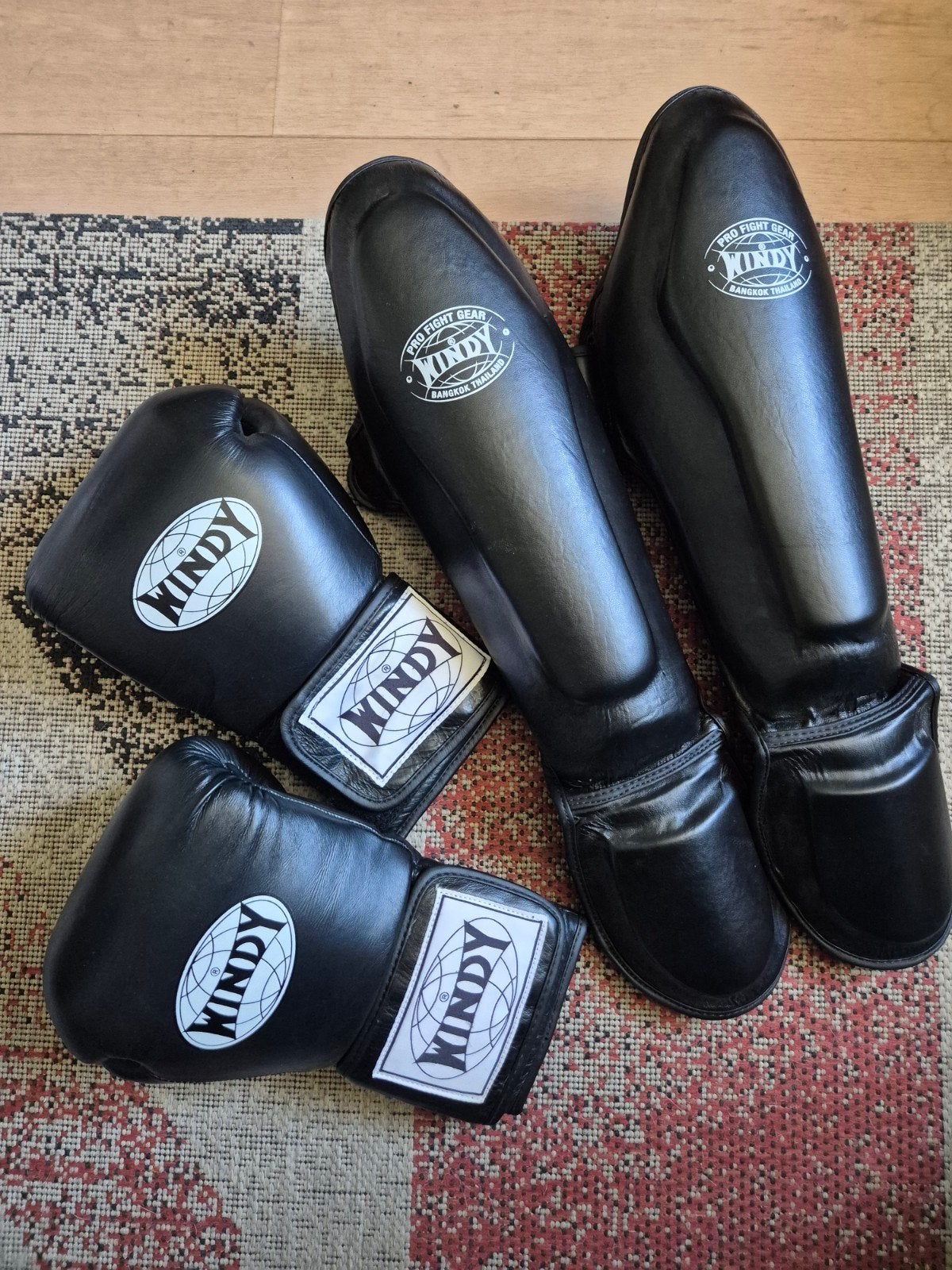 Lederen Windy kickboxset 14 oz/M, Overige, Vechtsportbescherming, Zo goed als nieuw, Maat M
