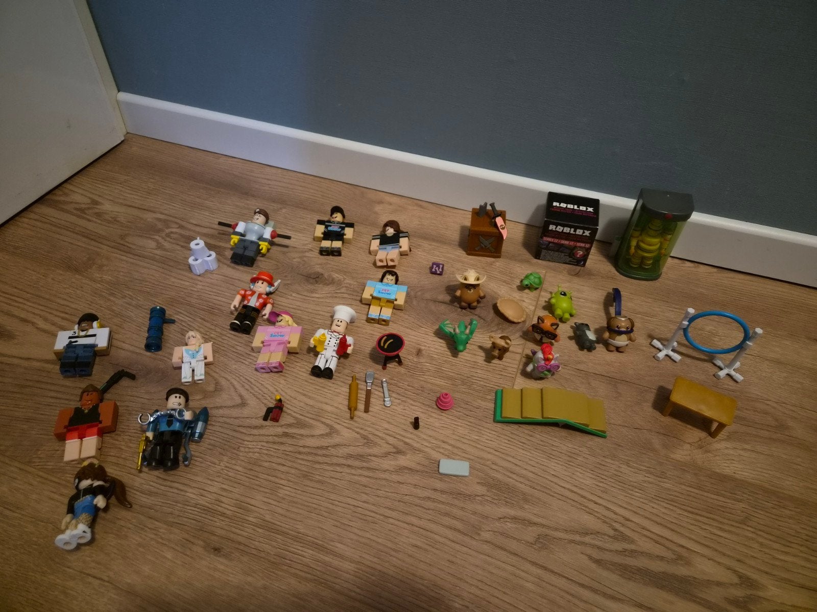 Roblox figuren en accessoires, Ophalen of Verzenden, Zo goed als nieuw