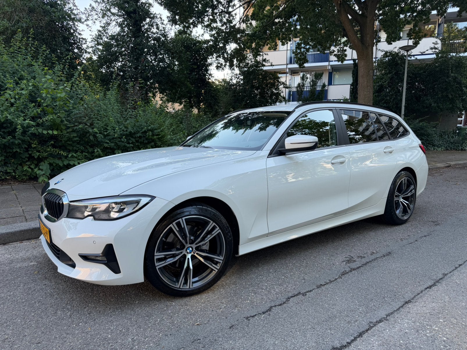 BMW 3-Serie 320d 190pk Aut 2020 Wit Mild-Hybrid New Apk G21, Auto's, Automaat, Achterwielaandrijving, Wit, Stationwagon