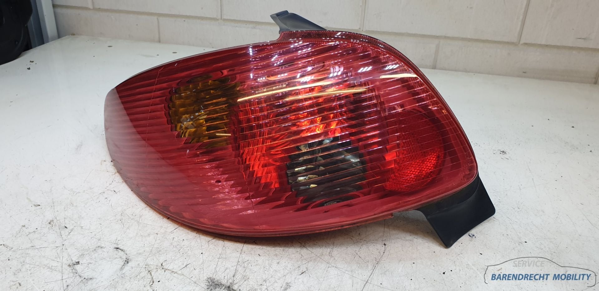 Achterlicht links 206 HB Peugeot facelift ZGAN bestuurderska, Auto-onderdelen, Verlichting, Taurusavenue 1
2132 LS  Hoofddorp, NL