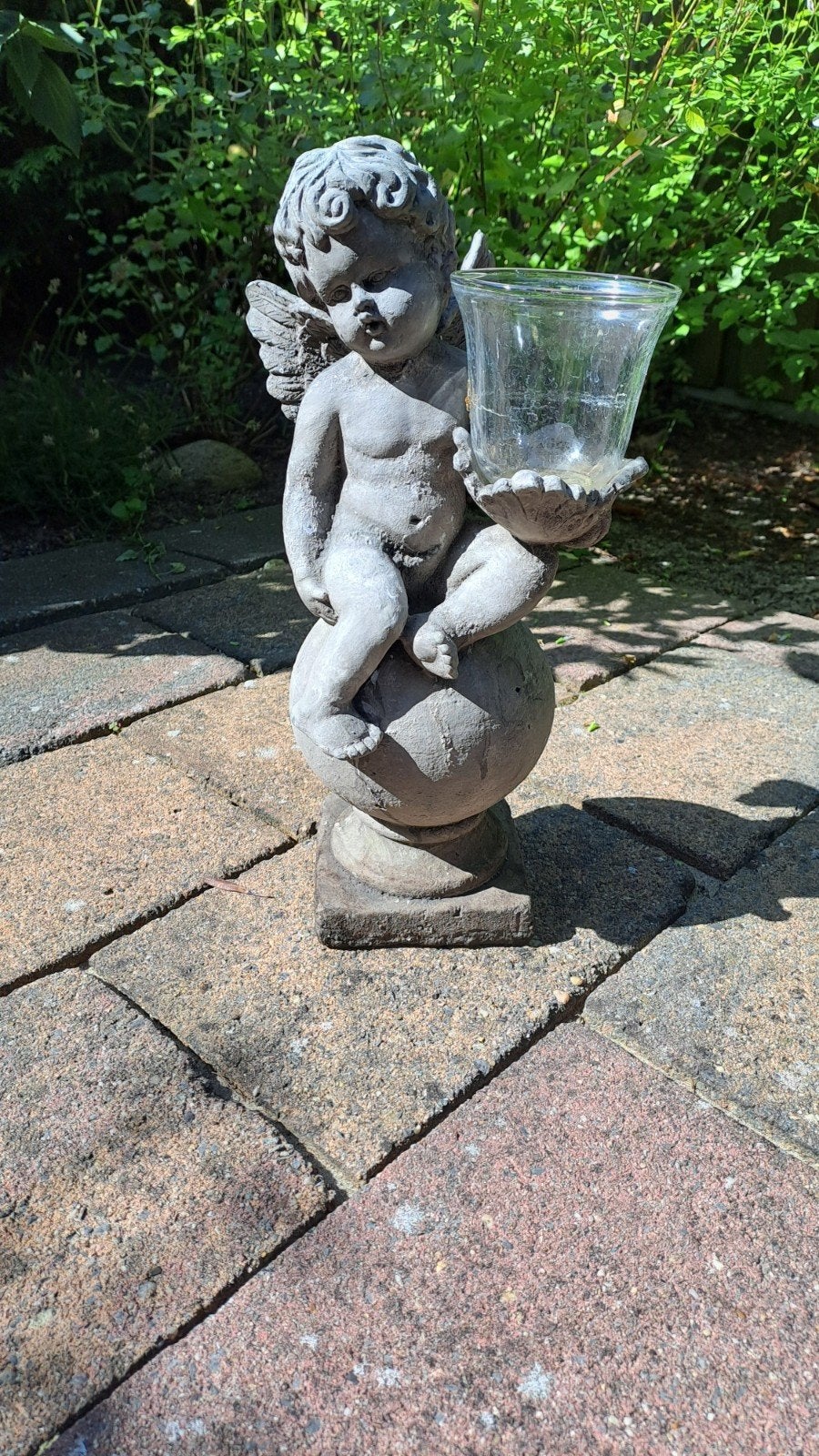 Engelenbeeld van steen/beton met glaasje voor lichtje, Tuin en Terras, Tuinbeelden, Ophalen, Gebruikt, Beton, Engelenbeeld