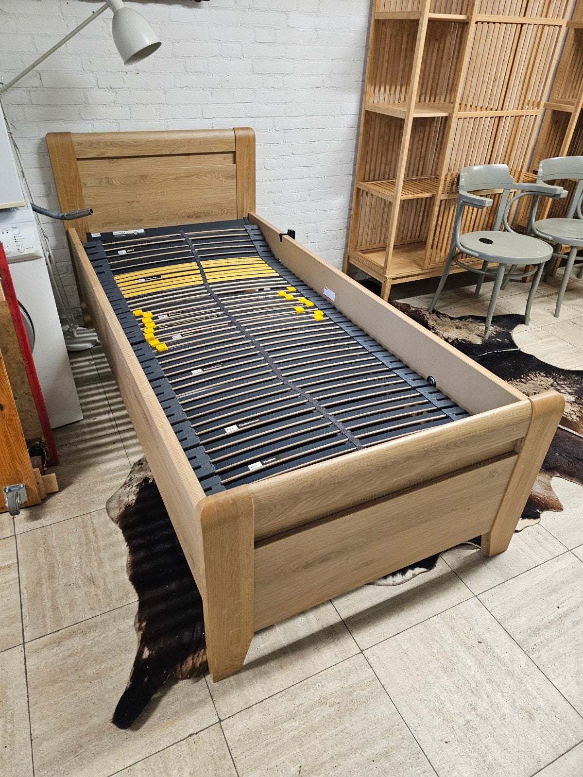Cenioren bed nieuwstaat met matras 90x200, Verstelbaar, 90 cm, Eenpersoons, Wit
