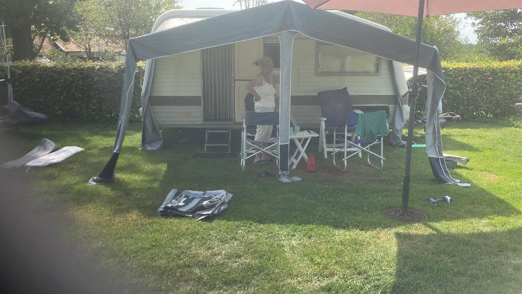 Avento caravan type Royal 445, Schokbreker, Queensbed, Avento, Particulier