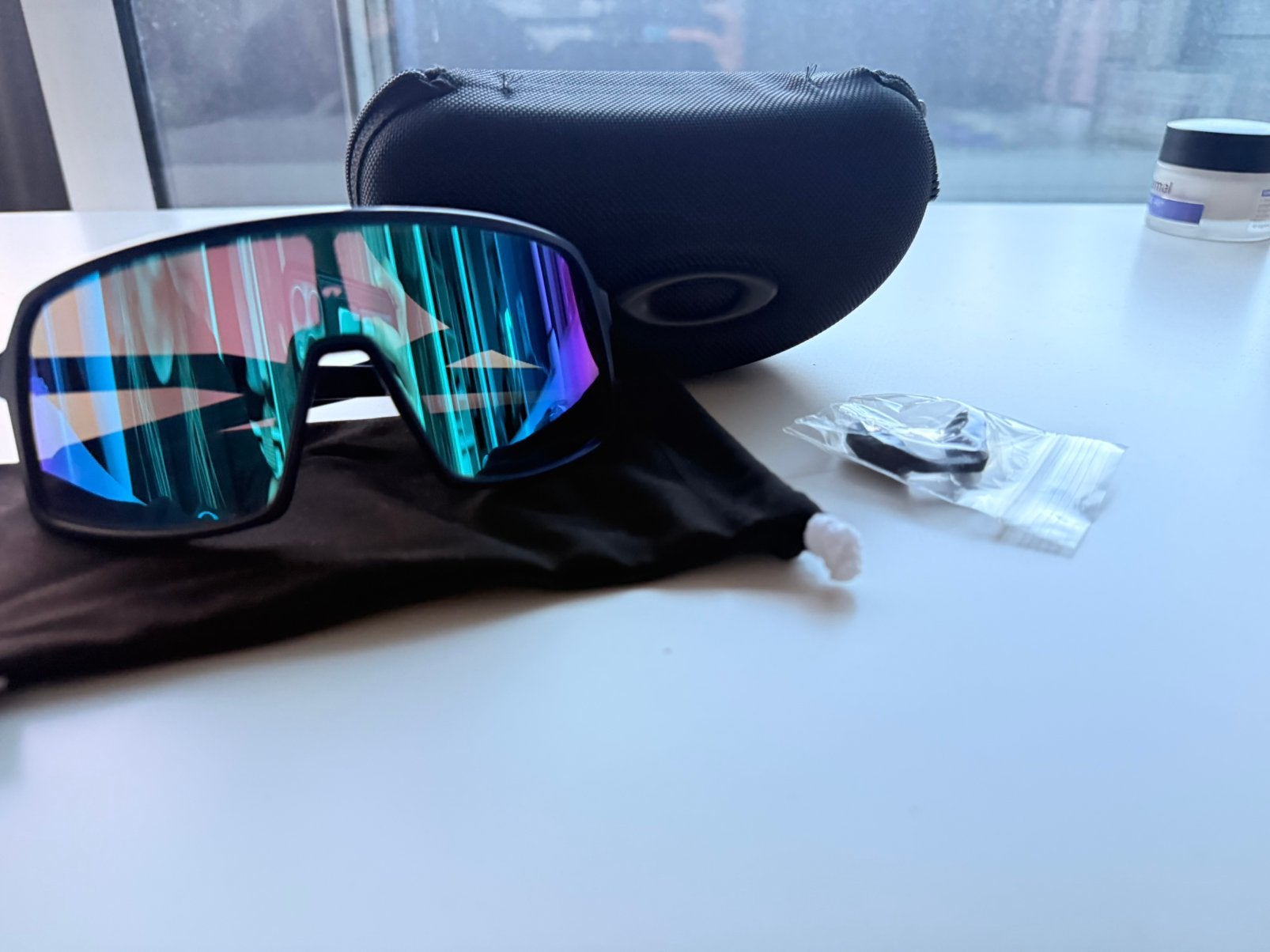 Oakley Sutro S zonnebril, Sieraden, Tassen en Uiterlijk, Zonnebrillen en Brillen | Heren, Zonnebril, Blauw, Ophalen of Verzenden