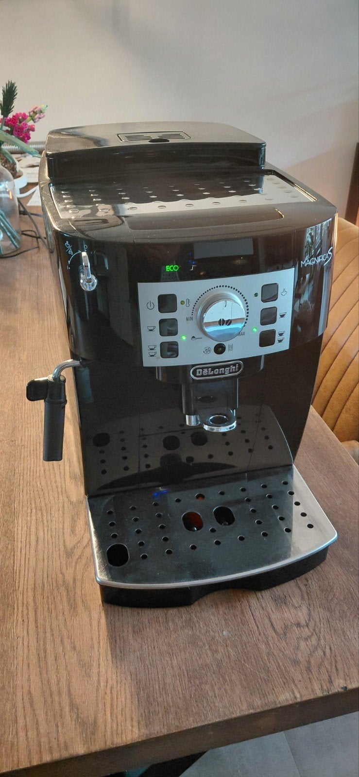 Delonghi MagnificaS ( ECAM 22.110.B), Ophalen, Gebruikt, Koffiemachine, Koffiebonen