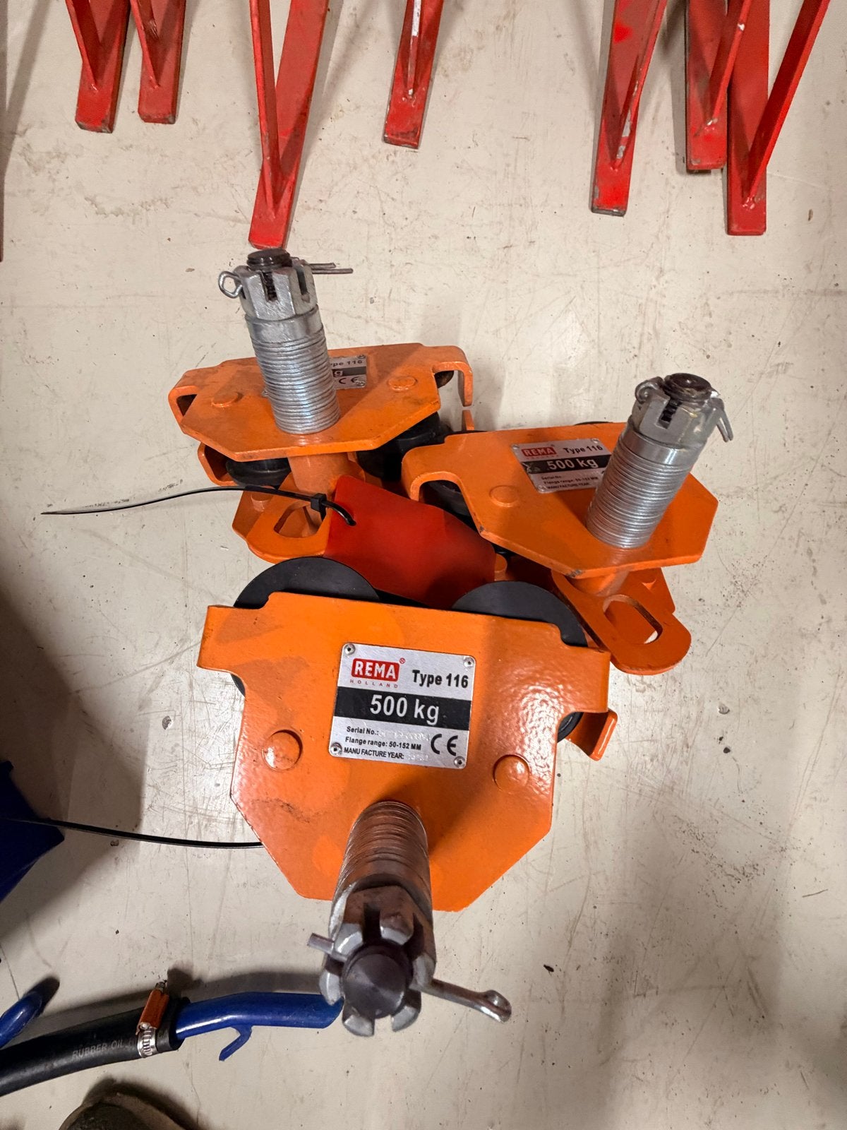 3x REMA D-loopkat 116 500kg 50-152mm, Doe-het-zelf en Verbouw, Lieren en Takels, Ophalen, Gebruikt, Handmatig