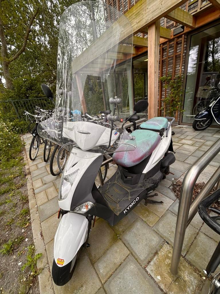 Kymco Agility 50 uit 2008, Fietsen en Brommers, Scooters | Kymco, Ophalen, Gebruikt, Maximaal 45 km/u, Agility