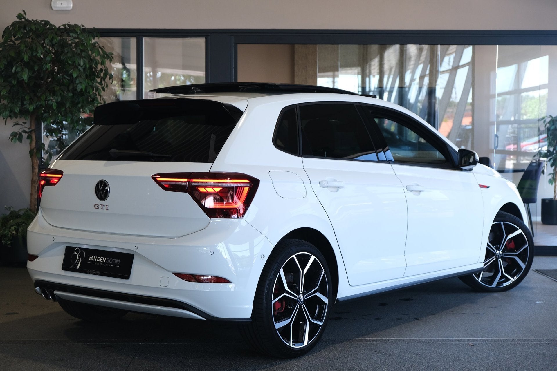 Volkswagen Polo 2.0 TSI GTI 207PK DSG Facelift IQ Led Pano C, 1272 kg, 15 km/l, Gebruikt, 680 kg
