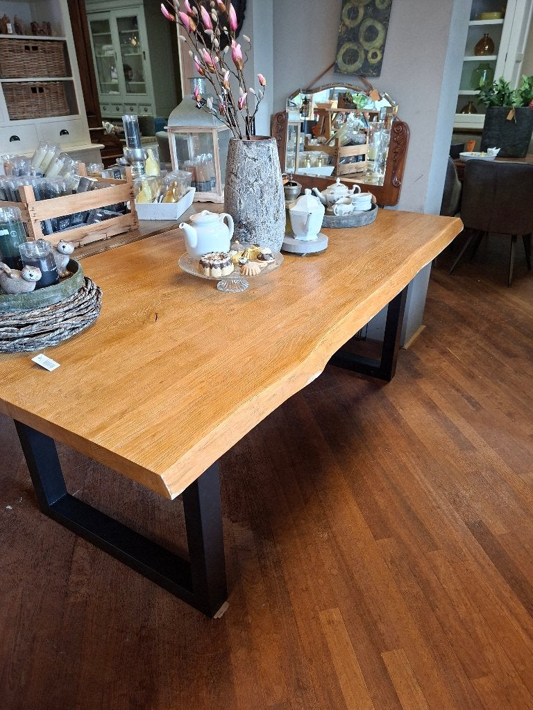 *SALE* Robuuste boomstamtafel metalen onderstel 200 cm, Huis en Inrichting, Tafels | Eettafels, Ophalen, Gebruikt, 200 cm of meer