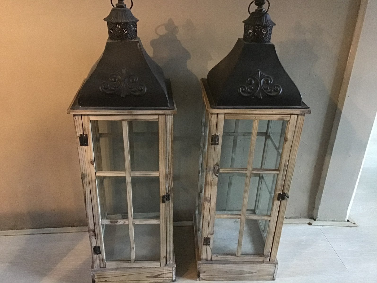 2 windlichten, Huis en Inrichting, Woonaccessoires | Kandelaars en Kaarsen, Ophalen of Verzenden, Zo goed als nieuw, Overige materialen