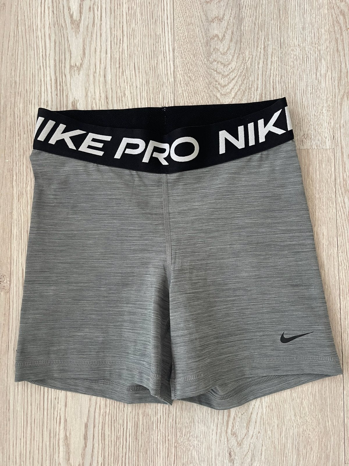 Nike short, Ophalen, Overige typen, Zo goed als nieuw, Maat 36 (S)