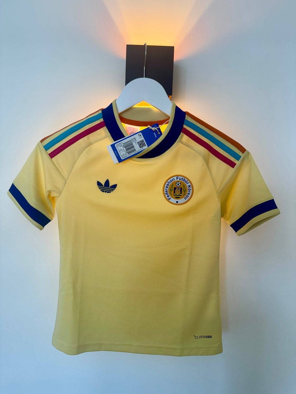 Origineel Curacao WK 2026 Voetbalshirt - Maat 140 - Nieuw!, Ophalen of Verzenden, Nieuw, Jongen of Meisje
