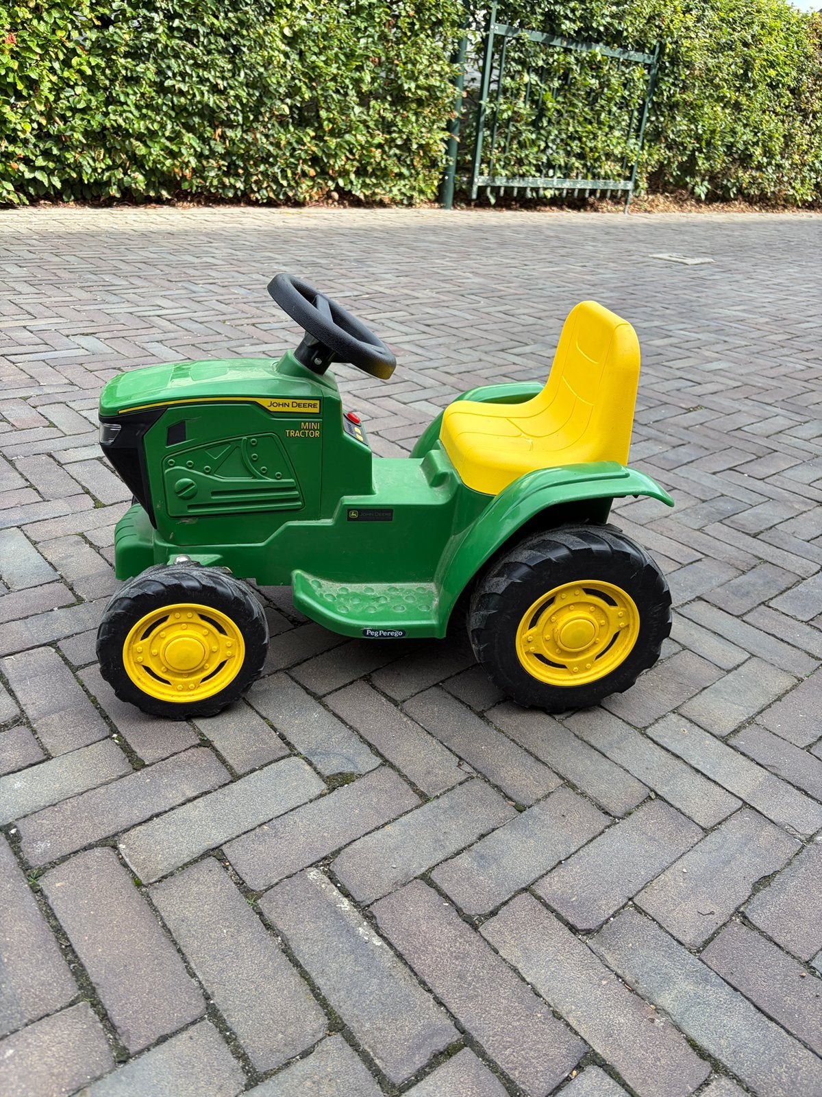 John Deere tractor, Zo goed als nieuw