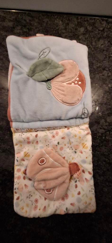 Little Dutch stoffen boekje - Gebruikt bij opa en oma, Ophalen, Zo goed als nieuw, Overige typen