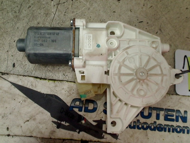 Motor Raammechaniek Links Voor ML II (164/4JG) 2005, Gebruikt, Mercedes-Benz AG, Mercedes-Benz, Mercedesstraße 120, Stuttgart 70372, , Duitsland