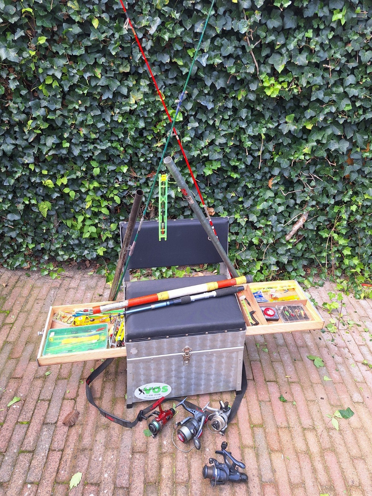 complete viskoffer met hengels, Ophalen, Gebruikt