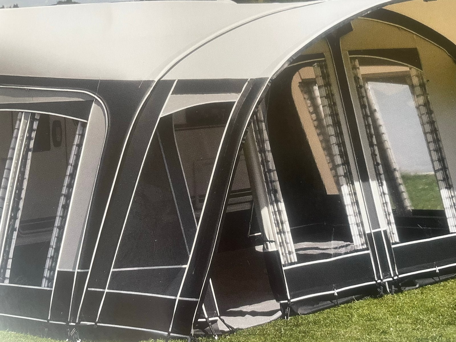 Hobby La Vita 495 UL - Complete set met 2 voortenten!, Caravans en Kamperen, Rondzit, Hobby, Disselslot, 7 tot 8 meter