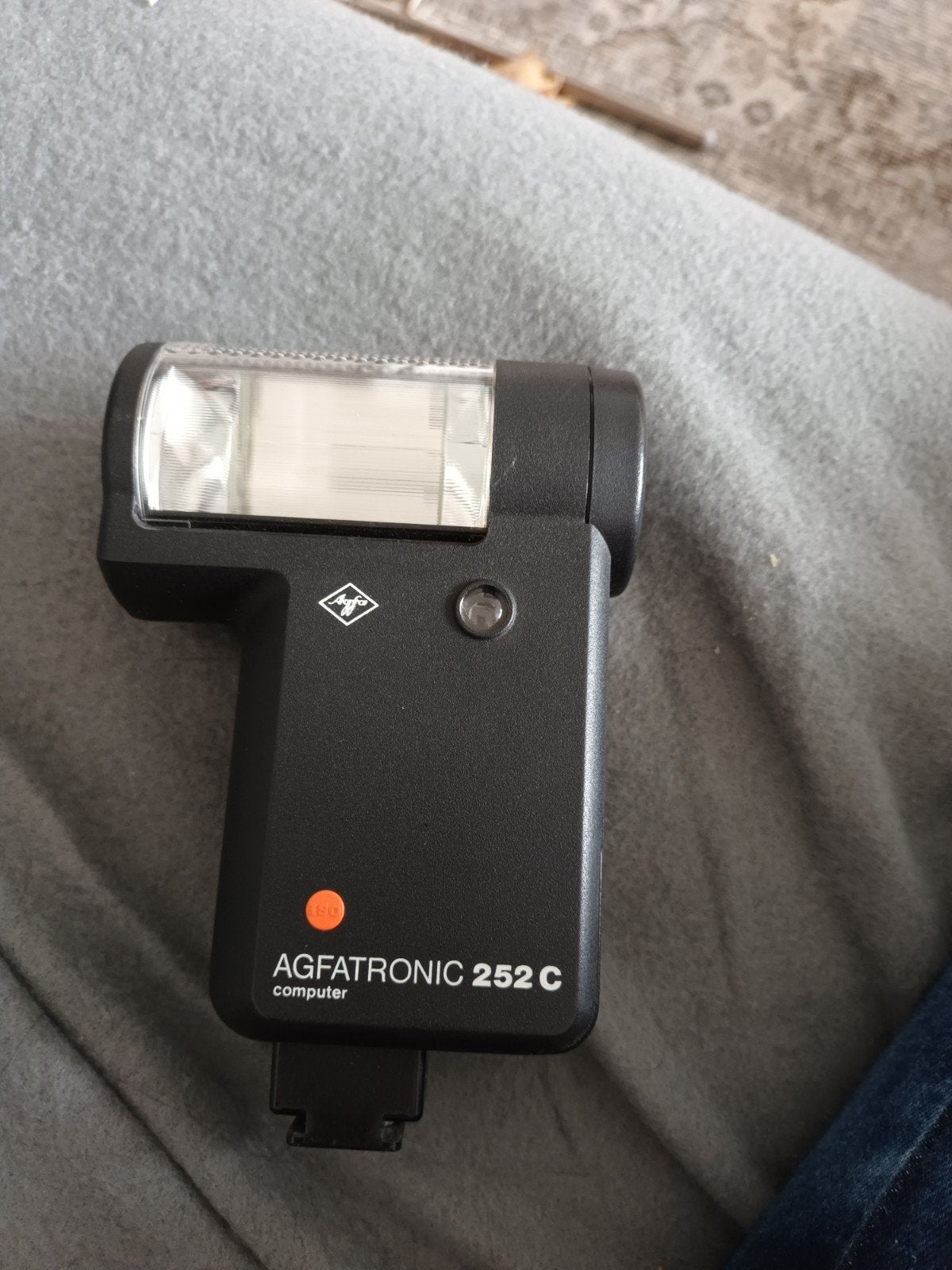 Agfatronic 252 C Elektron-flitser met computer, Gebruikt, Voor analoge fotografie, Externe flitser, Ophalen of Verzenden