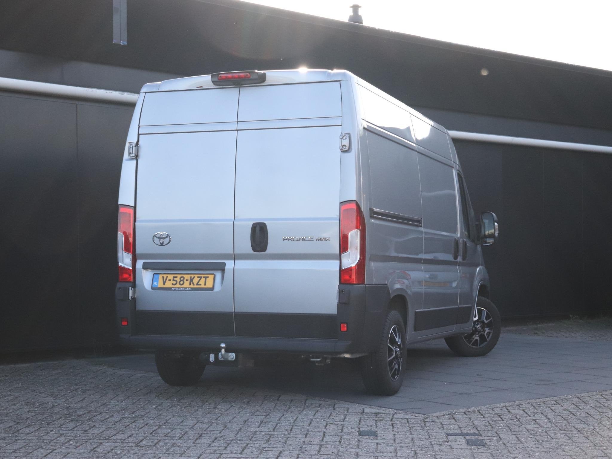 Toyota PROACE Max 2.2 D-4D L2H2 3.5t Navigator | CAMERA | TR, Auto's, Bestelauto's, Voorwielaandrijving, Dealer onderhouden, Gebruikt