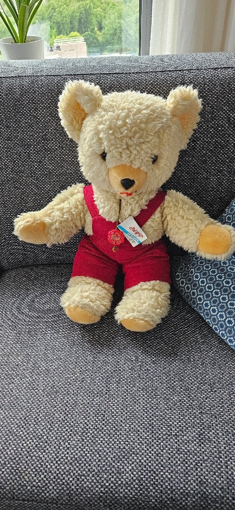 Robijnje Beer - vintage, Verzamelen, Beren en Cherished Teddies, Ophalen of Verzenden, Zo goed als nieuw, Stoffen beer, Overige merken