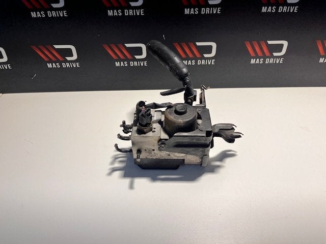 Lexus LS400 UCF20 ABS POMP, Gebruikt