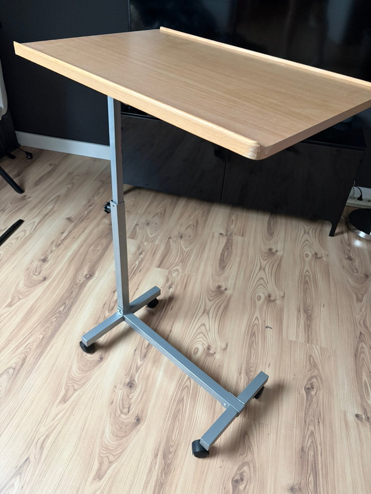 Verrijdbare bedtafel, Ophalen, Gebruikt