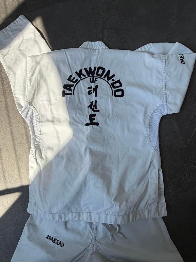 Taekwondo pak  maat 150, Ophalen of Verzenden, Gebruikt, Taekwondo, Vechtsportpak