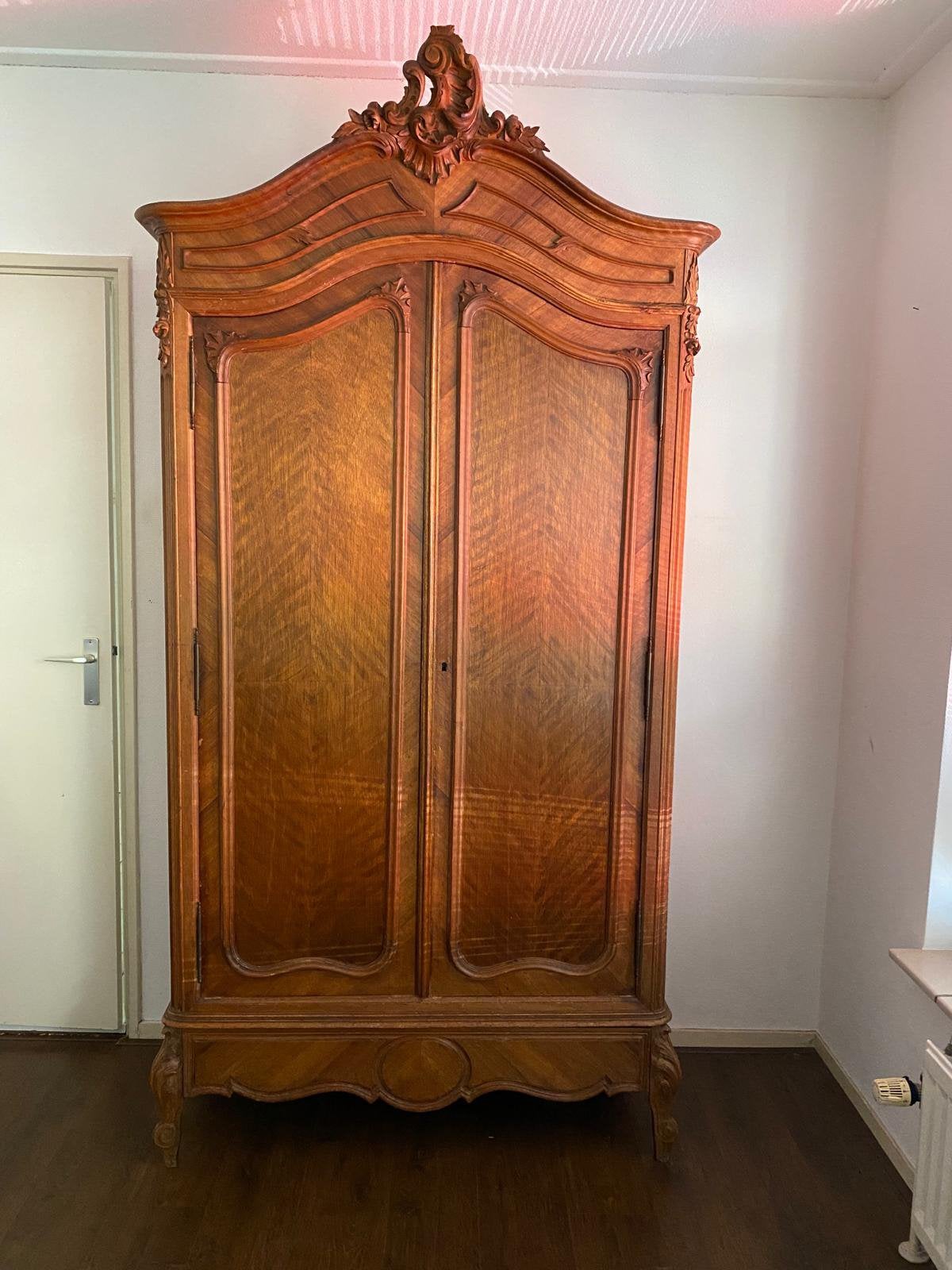 Oude kast, topje ivm hoogte ooit verwijderd., Antiek en Kunst, Ophalen