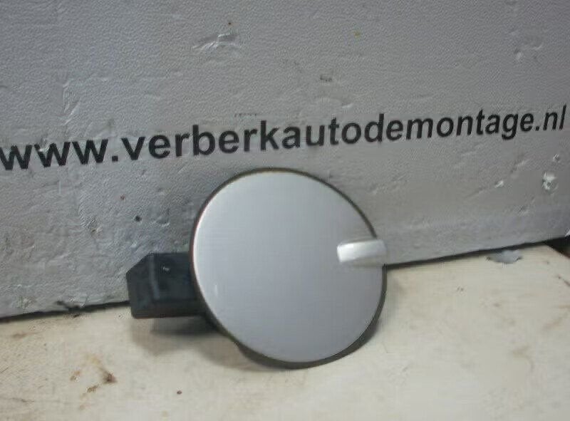 TANKKLEP Opel Vectra C Caravan (01-2003/01-2009), Bahnhofsplatz 65423 Rüsselsheim am Main, DE, Gebruikt, Deur, Opel