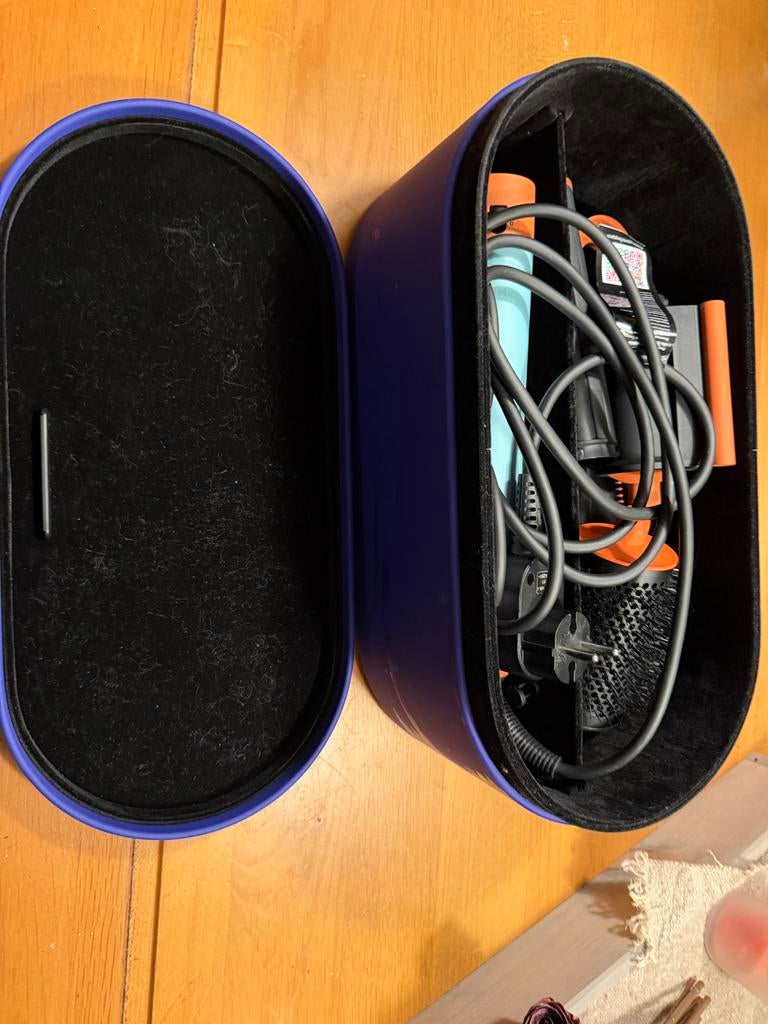 Dyson Airwrap Complete met accessoires en opbergdoos, Ophalen of Verzenden, Zo goed als nieuw, Haarverzorging