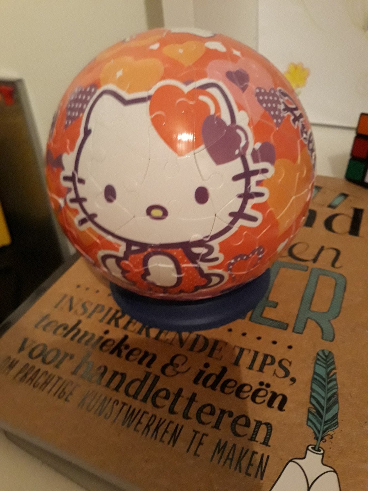 Hello Kitty Puzzlebal 108 stukjes Ravensburger, Ophalen of Verzenden, Meer dan 50 stukjes, Gebruikt, 6 jaar of ouder