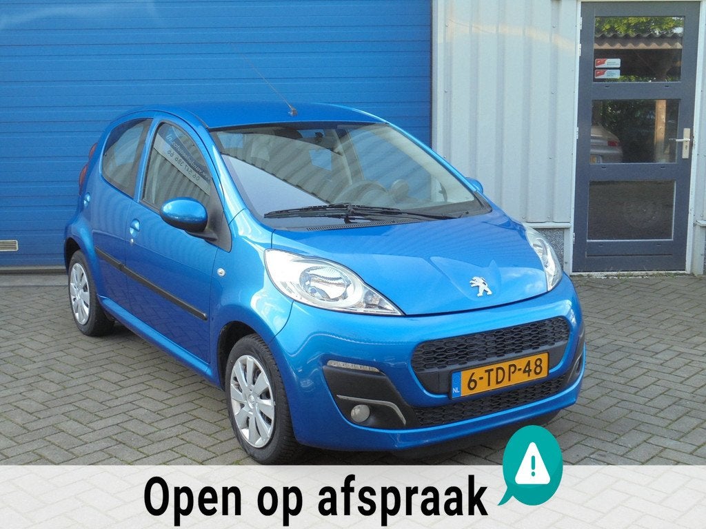 Peugeot 107 1.0 Active AUTOMAAT APK AIRCO, Auto's, Peugeot, Euro 5, Stof, Gebruikt, Zwart